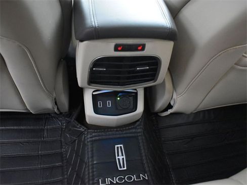 Used 2020 Lincoln MKZ Reserve w/ Elements Package image 18