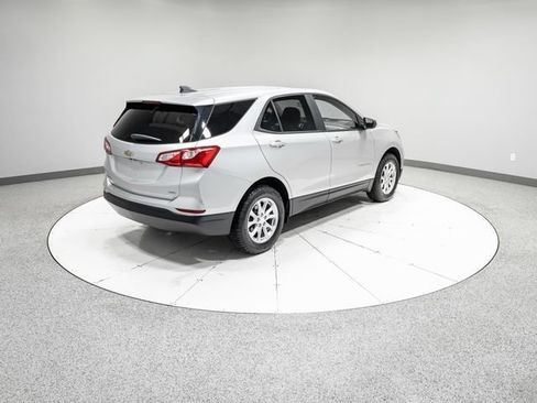 Used 2020 Chevrolet Equinox LS AWD/4WD image 29
