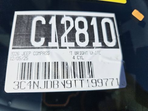 New 2026 Jeep Compass Latitude image 10