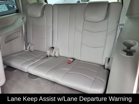 Used 2020 Cadillac Escalade Luxury AWD/4WD image 16