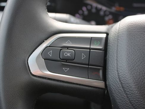 Used 2024 Jeep Compass Latitude AWD/4WD image 33