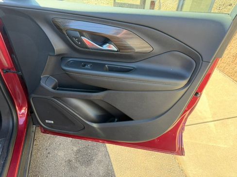 Used 2018 GMC Terrain Denali w/ Advanced Safety Package image 30