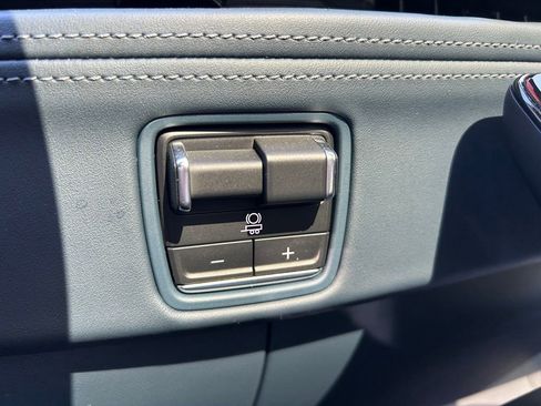 Used 2025 Cadillac Escalade IQ Luxury 2 w/ LPO, Premium Carpet Package AWD/4WD image 36