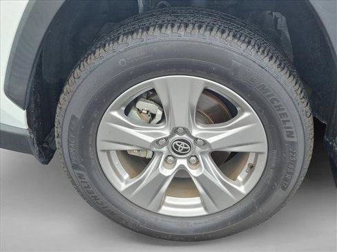 Used 2024 Toyota RAV4 XLE w/ Convenience Package AWD/4WD image 10