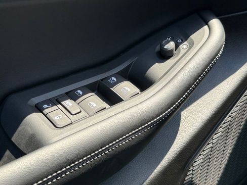 New 2025 Jeep Grand Cherokee L Limited w/ Black Appearance Package image 12