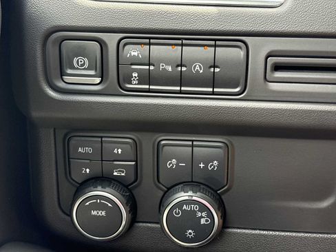 Used 2023 Chevrolet Tahoe RST AWD/4WD image 35