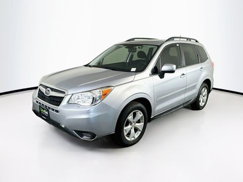 Used 2015 Subaru Forester 2.5i Premium AWD/4WD image 3