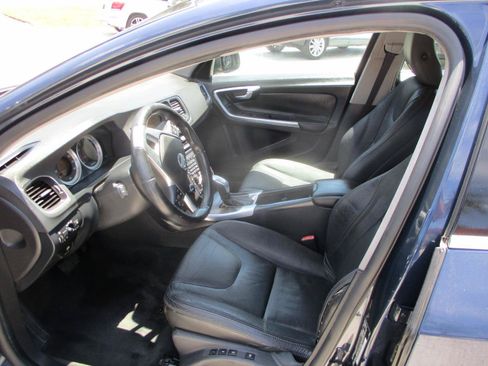 Used 2013 Volvo S60 T5 FWD image 11