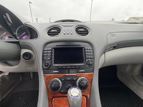 Used 2005 Mercedes-Benz SL 500 image 9