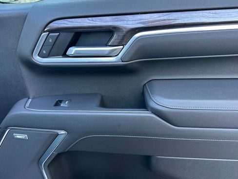 Certified 2022 Chevrolet Silverado 1500 LTZ w/ Technology Package image 21