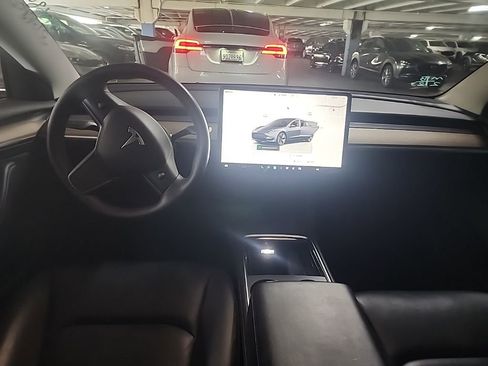 Used 2023 Tesla Model 3 Standard Range image 5
