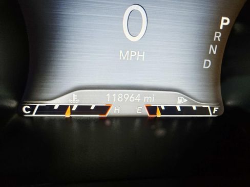 Used 2019 Jeep Cherokee Limited w/ Luxury Group AWD/4WD image 23