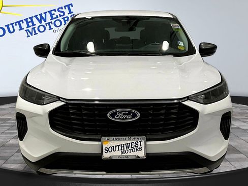 Used 2025 Ford Escape Active AWD/4WD image 2