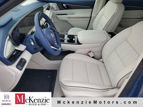New 2026 Buick Enclave Avenir w/ Super Cruise Package FWD image 5