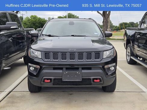 Used 2018 Jeep Compass Trailhawk w/ Cold Weather Group AWD/4WD image 2