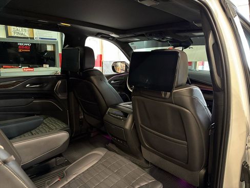 Used 2022 Cadillac Escalade ESV Sport Platinum w/ LPO, Floor Liner Package image 23