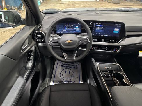 New 2026 Chevrolet Equinox LT w/ Convenience Package II image 39