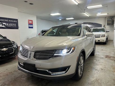 Used 2016 Lincoln MKX Reserve w/ Technology Package image 3