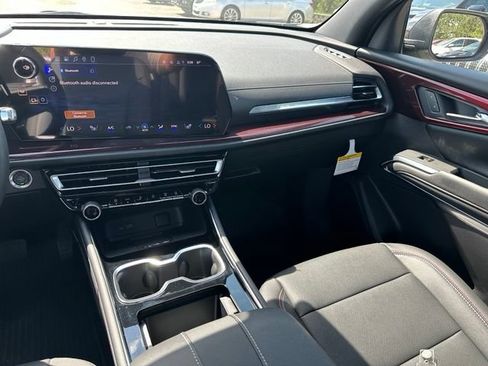 Used 2026 Chevrolet Traverse Z71 w/ Driver Confidence Package AWD/4WD image 20
