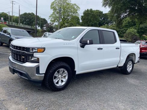 Used 2020 Chevrolet Silverado 1500 W/T w/ WT Value Package AWD/4WD image 3