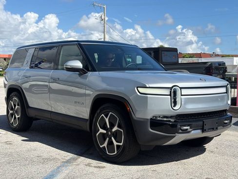 Used 2024 Rivian R1S Adventure AWD/4WD image 7