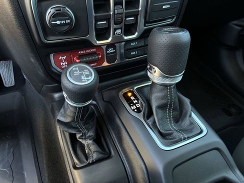 New 2026 Jeep Gladiator Mojave AWD/4WD image 19