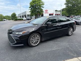 Used 2019 Toyota Avalon Limited FWD video 1