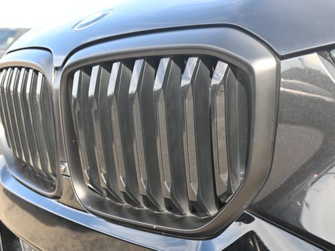 Used 2024 BMW X5 xDrive40i w/ M Sport Package AWD/4WD image 34