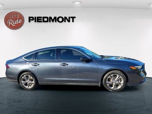Used 2024 Honda Accord EX image 4