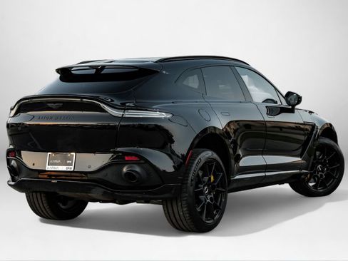 Used 2021 Aston Martin DBX image 6