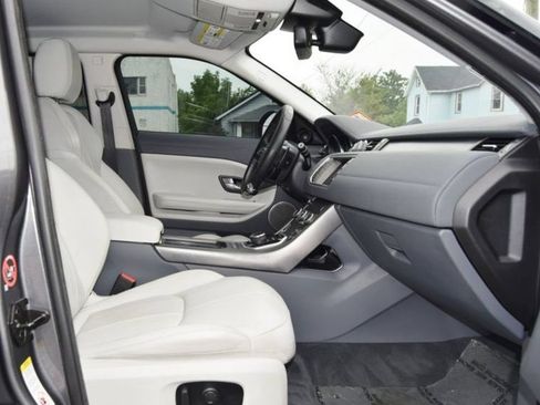 Used 2019 Land Rover Range Rover Evoque SE AWD/4WD image 21