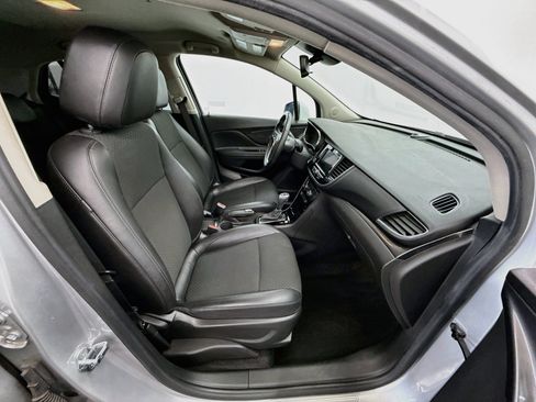 Used 2022 Buick Encore Preferred w/ Safety Package FWD image 29