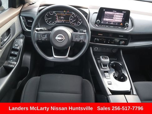 Used 2023 Nissan Rogue S image 15