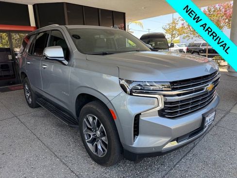 Used 2024 Chevrolet Tahoe LT w/ LT Signature Plus Package AWD/4WD image 2