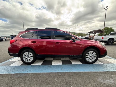 Used 2019 Subaru Outback 2.5i Premium AWD/4WD image 6