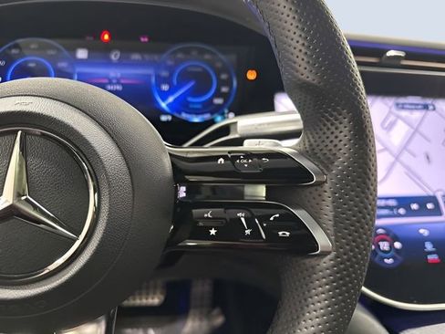 Certified 2022 Mercedes-Benz EQS 580 4MATIC Sedan image 19