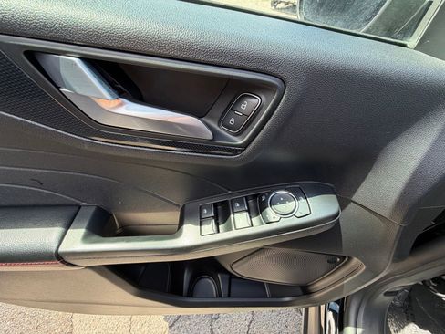 Used 2025 Ford Escape ST-Line AWD/4WD image 13