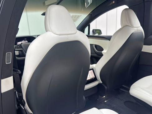 Used 2022 Tesla Model X AWD/4WD image 40