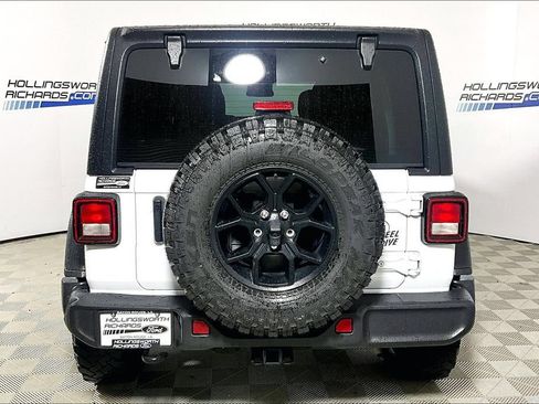 Used 2025 Jeep Wrangler Unlimited Sport AWD/4WD image 4
