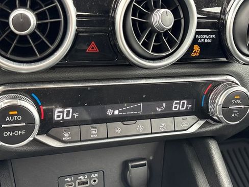Certified 2021 Nissan Sentra SV FWD image 15