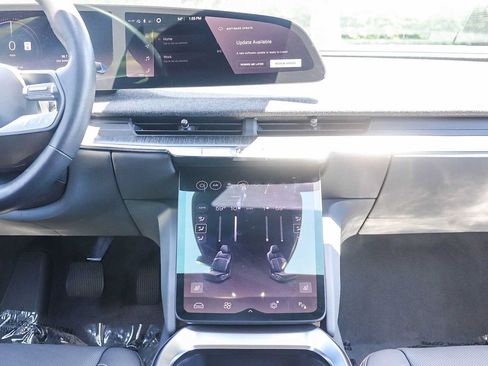 Used 2025 Lucid Air Pure RWD image 14