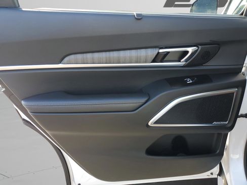 Used 2024 Kia Telluride SX image 17