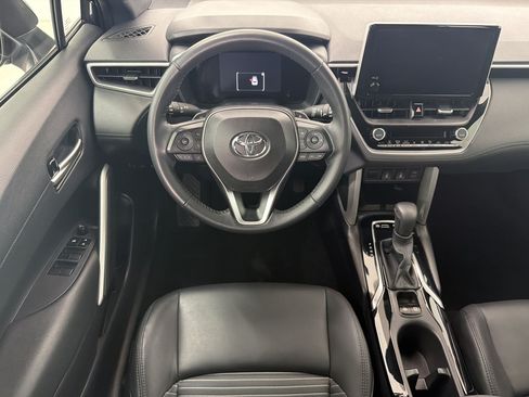 Used 2024 Toyota Corolla Cross AWD Hybrid w/ Convenience Package image 27