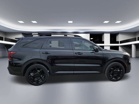 Certified 2025 Kia Sorento SX Prestige w/ Sage Leather Package image 7