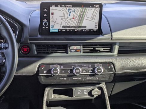 Used 2024 Honda Pilot Touring image 15