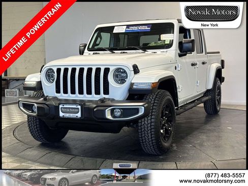 Used 2022 Jeep Gladiator Sport image 4