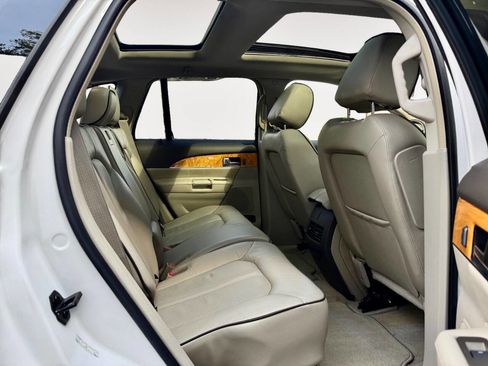 Used 2013 Lincoln MKX AWD image 12