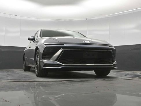 New 2026 Hyundai Sonata SEL FWD image 32