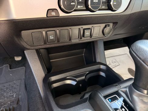 Used 2023 Toyota Tacoma SR image 34