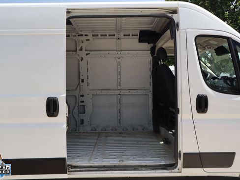 Used 2024 RAM ProMaster 2500 w/ Convenience Group FWD image 27